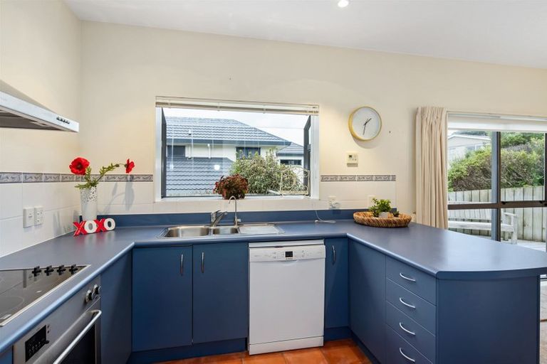 Photo of property in 13 Ring Lane, Paparangi, Wellington, 6037