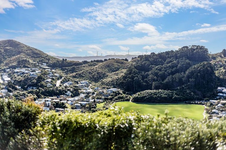 Photo of property in 21 Landsdowne Terrace, Karori, Wellington, 6012