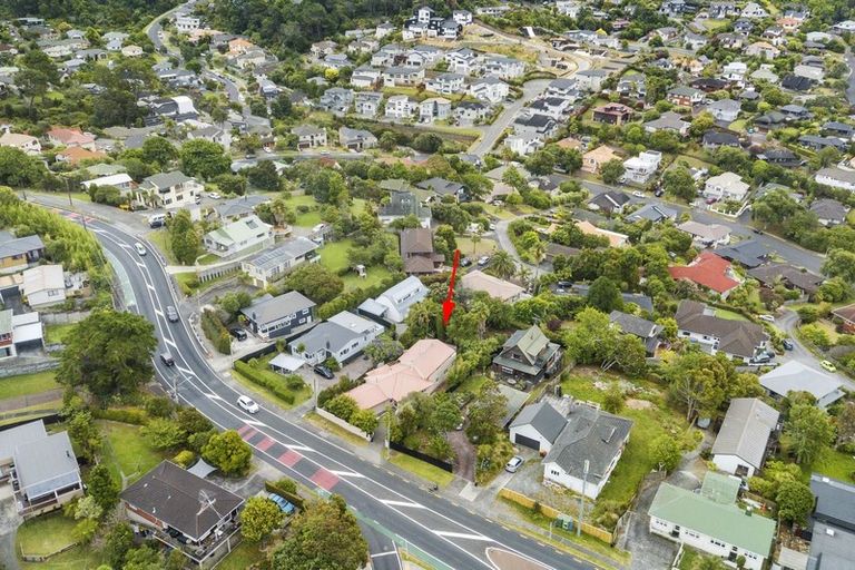 Photo of property in 105 Browns Bay Road, Browns Bay, Auckland, 0630