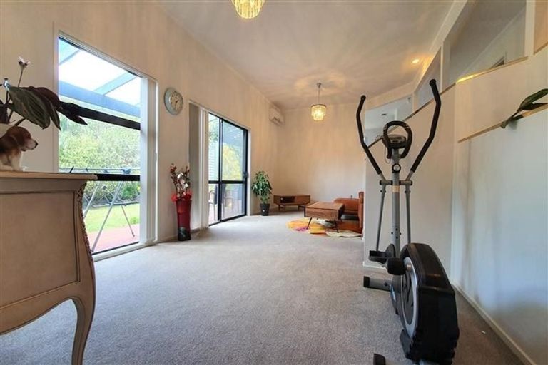 Photo of property in 12 Cherub Place, West Harbour, Auckland, 0618