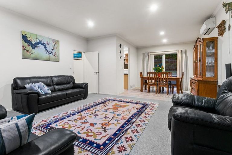 Photo of property in 18 Te Wharau Drive, Greenhithe, Auckland, 0632