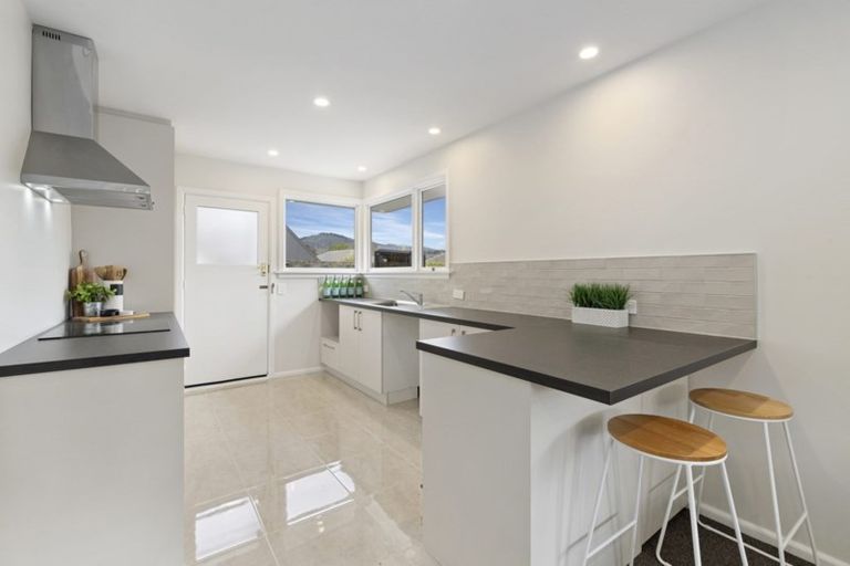 Photo of property in 5b Karaka Place, Somerfield, Christchurch, 8024