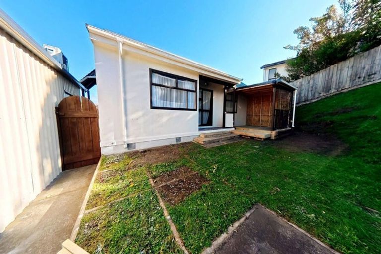 Photo of property in 214 Puriri Street, Castlecliff, Whanganui, 4501