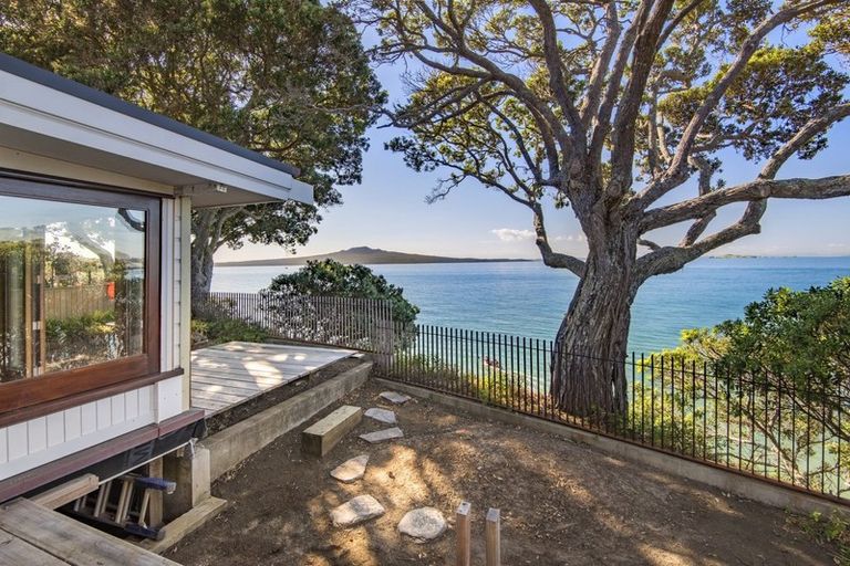 Photo of property in 84a Vauxhall Road, Narrow Neck, Auckland, 0624