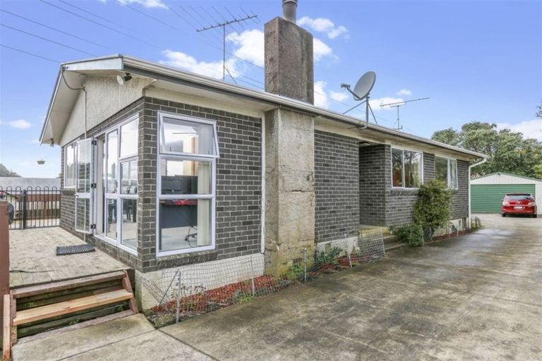 Photo of property in 256 Triangle Road, Massey, Auckland, 0614