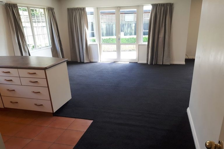 Photo of property in 10 Parade Court, Addington, Christchurch, 8024