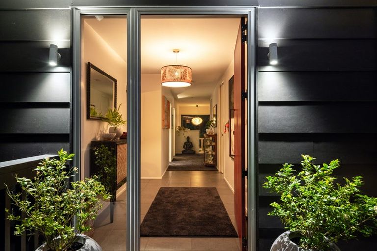 Photo of property in 32a Palmerston Road, Birkenhead, Auckland, 0626