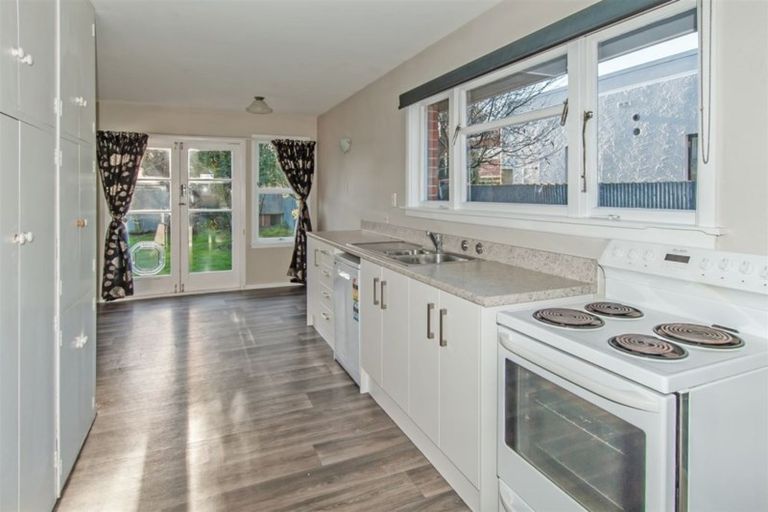 Photo of property in 33 Coronation Street, Spreydon, Christchurch, 8024