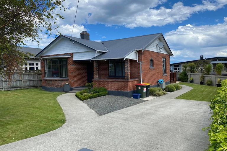 Photo of property in 90 Tomahawk Road, Andersons Bay, Dunedin, 9013