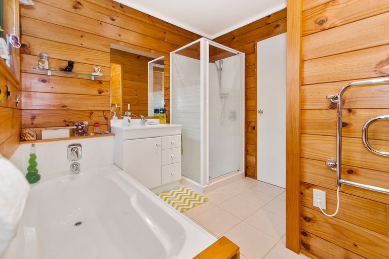 Photo of property in 25 Muirfield Street, Wattle Downs, Auckland, 2103