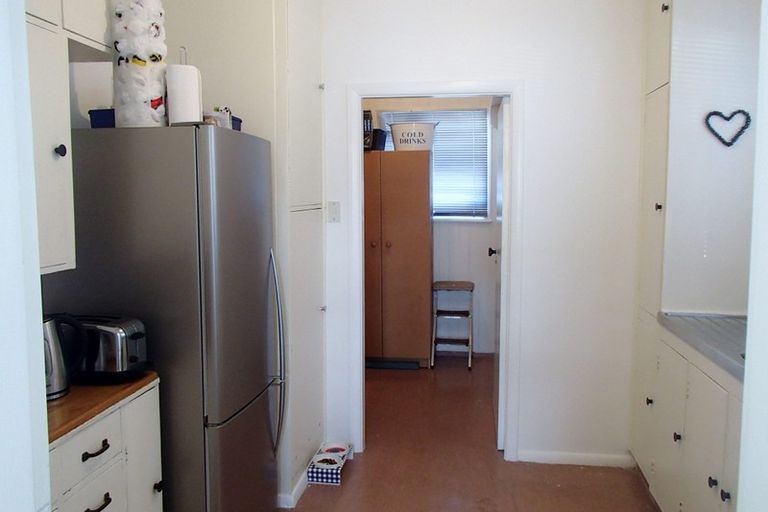 Photo of property in 877 High Street, Avalon, Lower Hutt, 5011