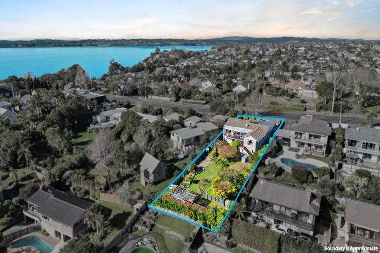 Photo of property in 150 Bleakhouse Road, Mellons Bay, Auckland, 2014