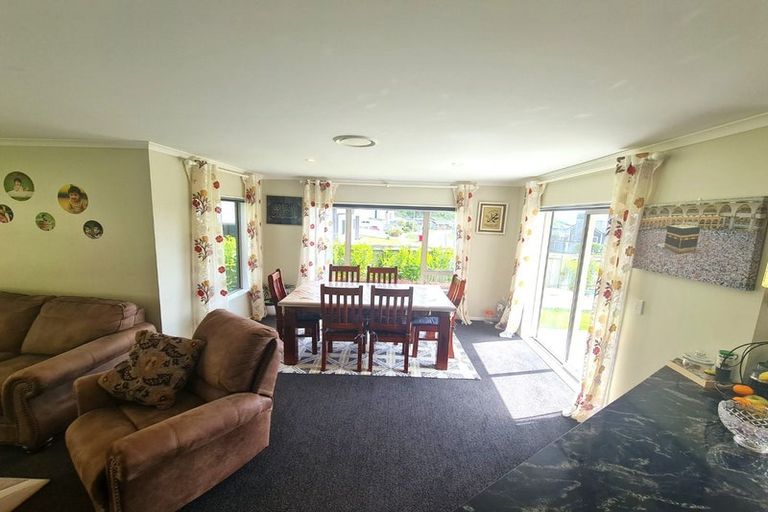 Photo of property in 55 Banks Boulevard, Whitby, Porirua, 5024