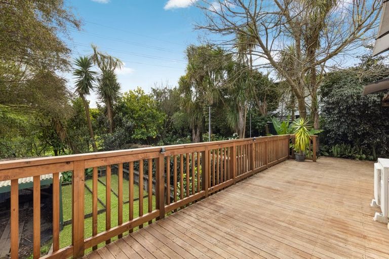 Photo of property in 23 Imperial Place, Henderson, Auckland, 0612