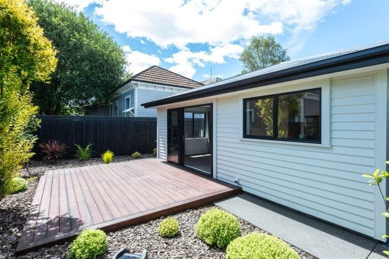 Photo of property in 258a Edgeware Road, Edgeware, Christchurch, 8013