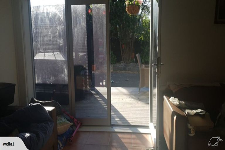 Photo of property in 4/318 Beach Road, Campbells Bay, Auckland, 0630