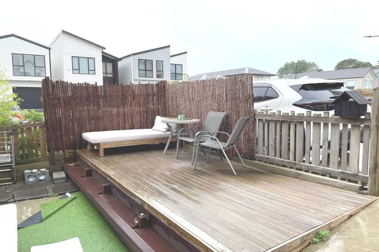 Photo of property in 2 Herekino Street, Westgate, Auckland, 0814