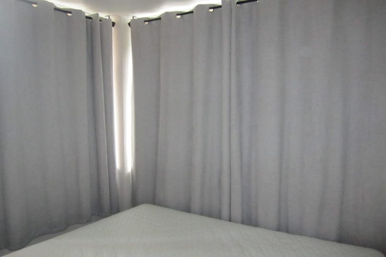 Photo of property in Terrace Tower Apartments, 1e/126 The Terrace, Wellington Central, Wellington, 6011