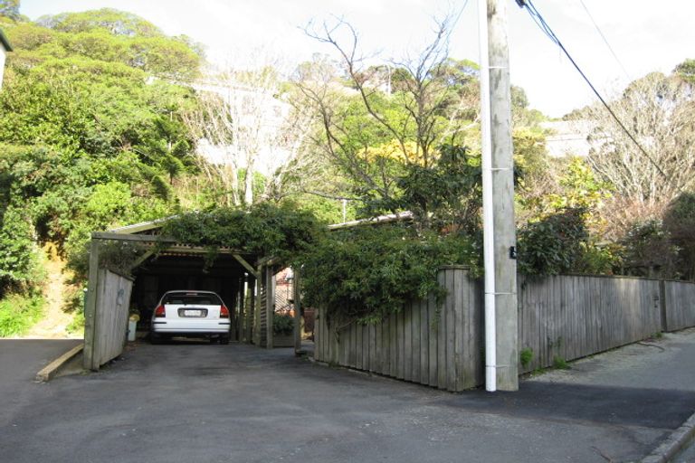 Photo of property in 163 Glenmore Street, Kelburn, Wellington, 6012