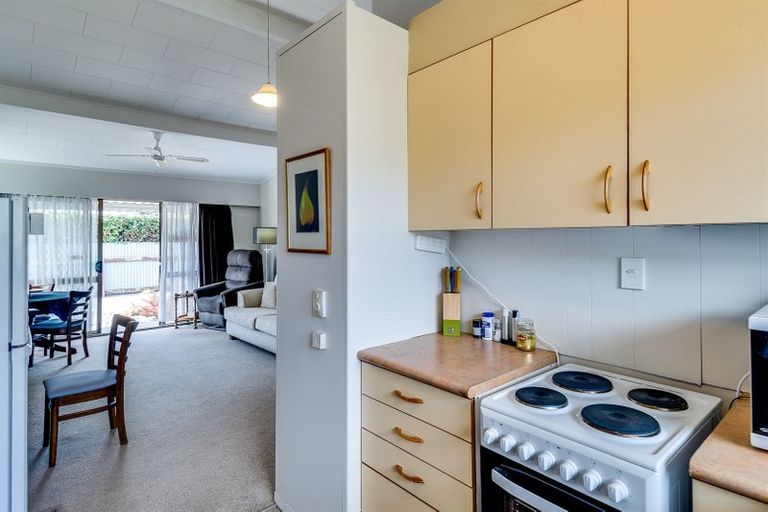 Photo of property in 2/15 Tyndale Street, Onekawa, Napier, 4110