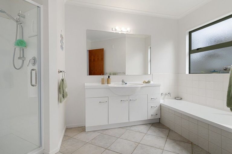 Photo of property in 40 Grantston Drive, Pyes Pa, Tauranga, 3112