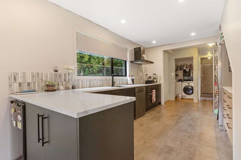 Photo of property in 3 Libra Place, Kawaha Point, Rotorua, 3010