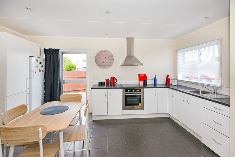 Photo of property in 404 Kotuku Street, Camberley, Hastings, 4120