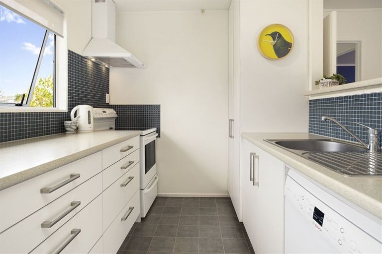 Photo of property in 2/4 Grove Lane, Pakuranga, Auckland, 2010