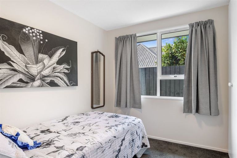 Photo of property in 9 Sheraton Place, Redwood, Christchurch, 8051