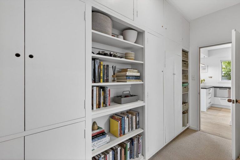 Photo of property in 1/22 Hackthorne Road, Cashmere, Christchurch, 8022