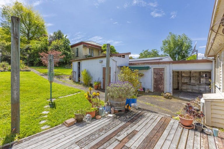 Photo of property in 34 Waverley Street, Waipawa, 4210
