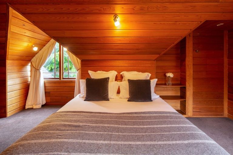 Photo of property in 11 Arrowtown-lake Hayes Road, Lake Hayes, Queenstown, 9371