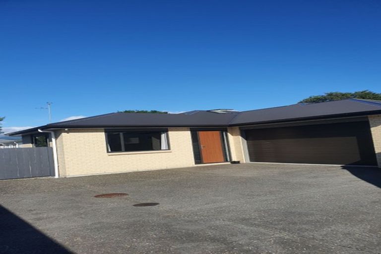 Photo of property in 62a Golders Road, Elderslea, Upper Hutt, 5018