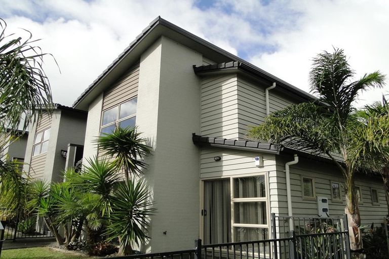 Photo of property in 26 Skelligs Drive, Flat Bush, Auckland, 2019