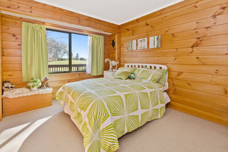 Photo of property in 25 Muirfield Street, Wattle Downs, Auckland, 2103