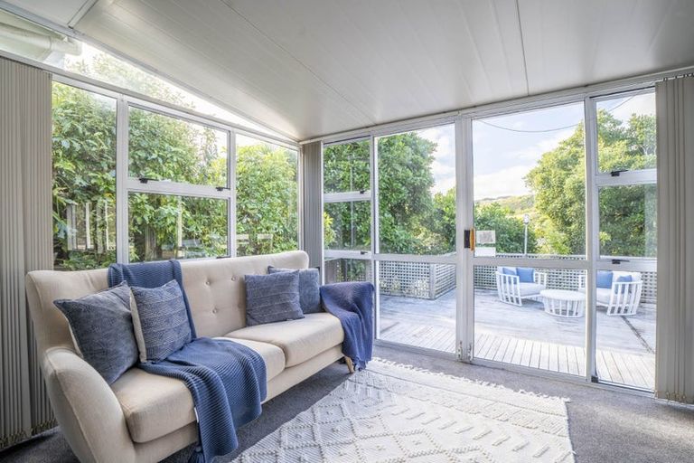 Photo of property in 4 Halswater Drive, Churton Park, Wellington, 6037