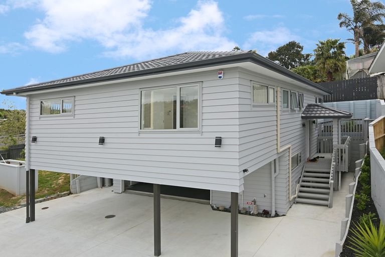 Photo of property in 16a Cedar Heights Avenue, Massey, Auckland, 0614