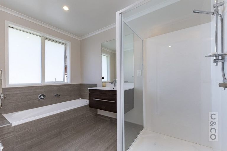 Photo of property in 7 Orchard Terrace, Riverhead, 0820