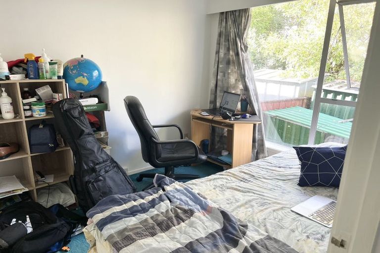 Photo of property in 2/28 Imogene Way, Half Moon Bay, Auckland, 2012