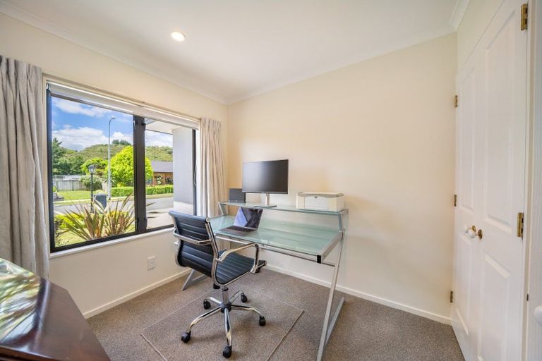 Photo of property in 40 Mary Huse Grove, Manor Park, Lower Hutt, 5019