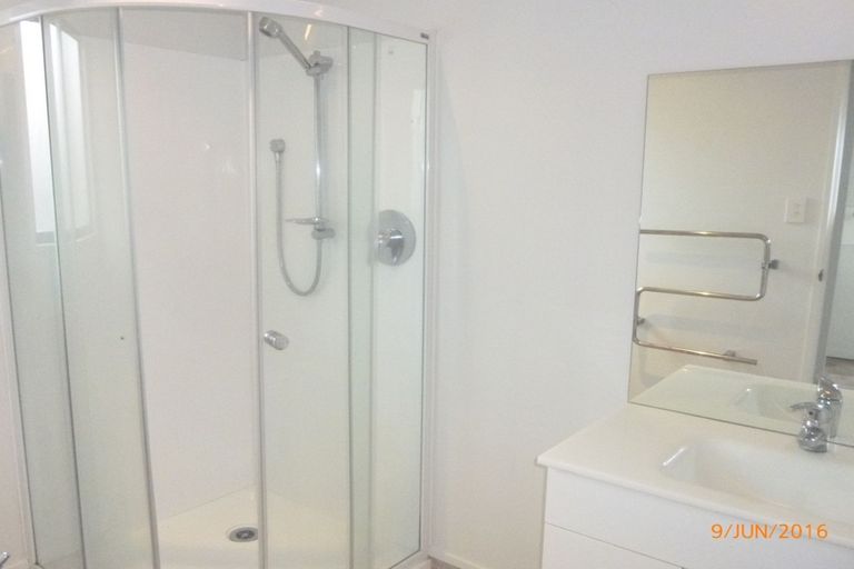 Photo of property in 68e Millers Road, Brookfield, Tauranga, 3110