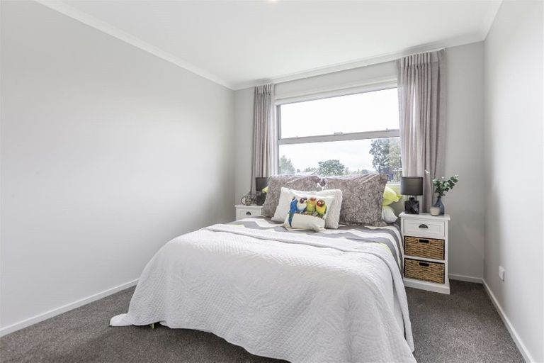 Photo of property in 81 West Hoe Road, Orewa, 0931