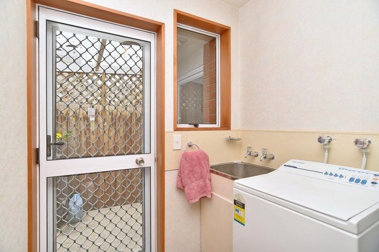 Photo of property in 2/23a Meadow Street, Papanui, Christchurch, 8052