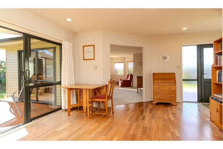 Photo of property in 21a Oakridge Drive, Kerikeri, 0230