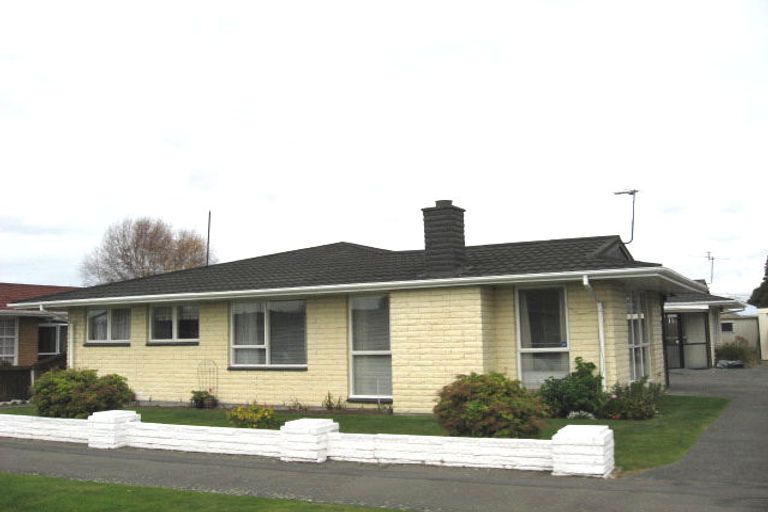 Photo of property in 2/18 Apollo Place, Papanui, Christchurch, 8052