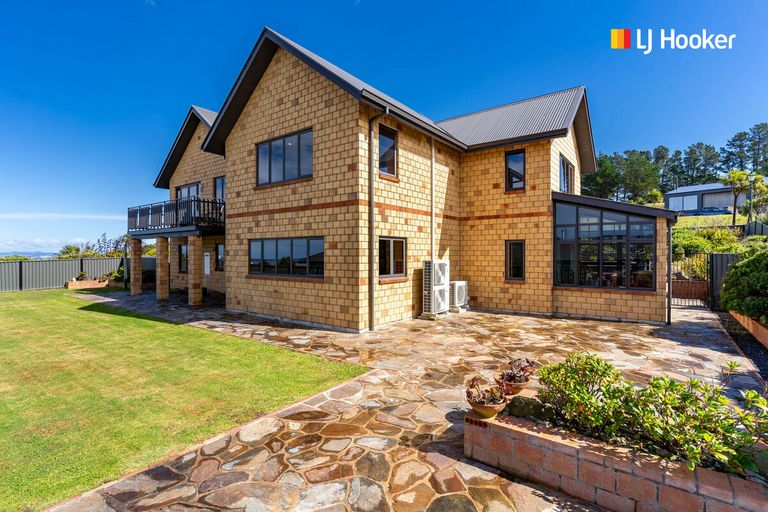 Photo of property in 41 Highgrove, Saint Clair, Dunedin, 9012