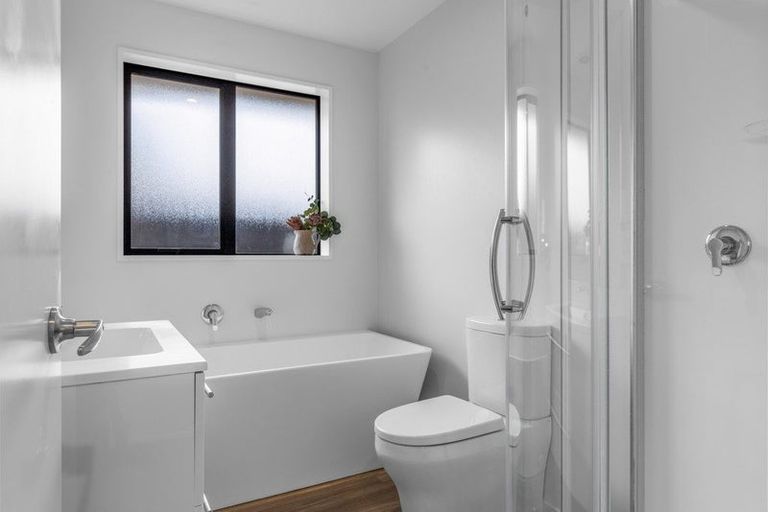 Photo of property in 4 Godley Place, Woodend, 7610