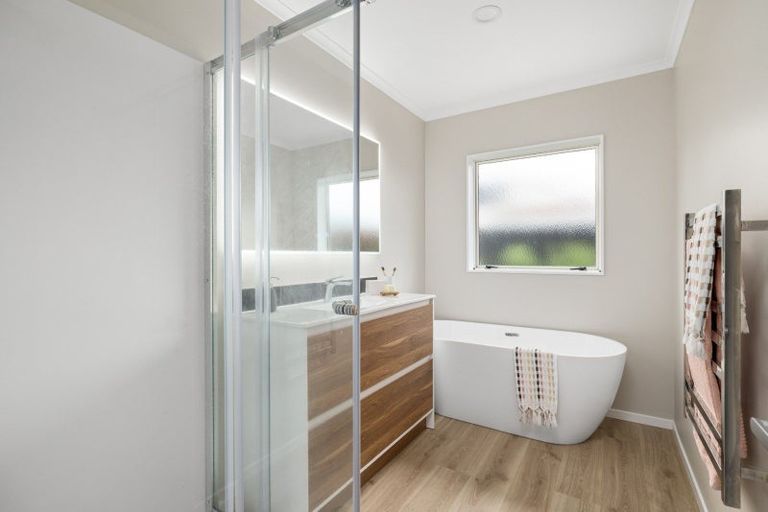 Photo of property in 16 Whakaruru Place, Matua, Tauranga, 3110