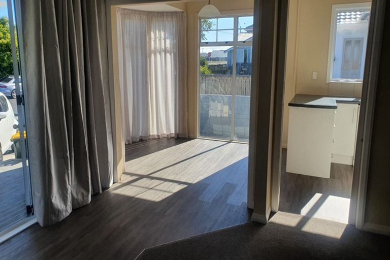 Photo of property in 26 List Street, Welbourn, New Plymouth, 4310