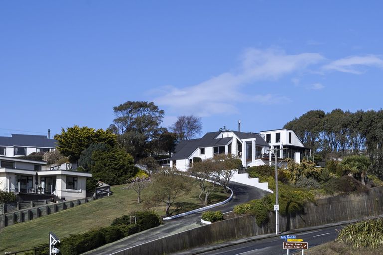 Photo of property in 1 Brinkburn Street, South Hill, Oamaru, 9400